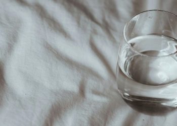 5-Waktu-yang-Ideal-untuk-Minum-Air-Putih-agar-Tubuh-Tetap-Sehat